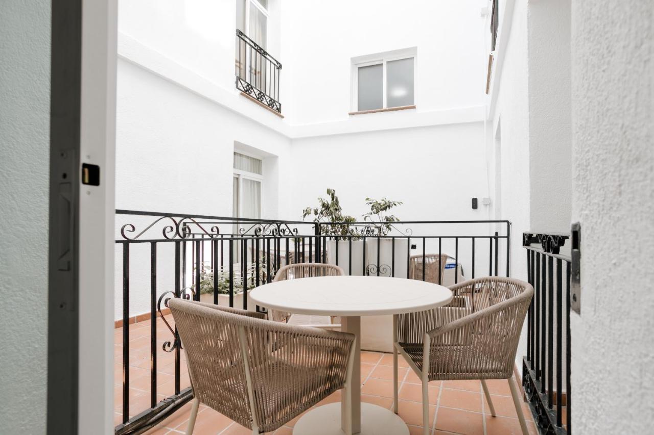 Aparthotel Sonder Santa Ana à Madrid Chambre photo