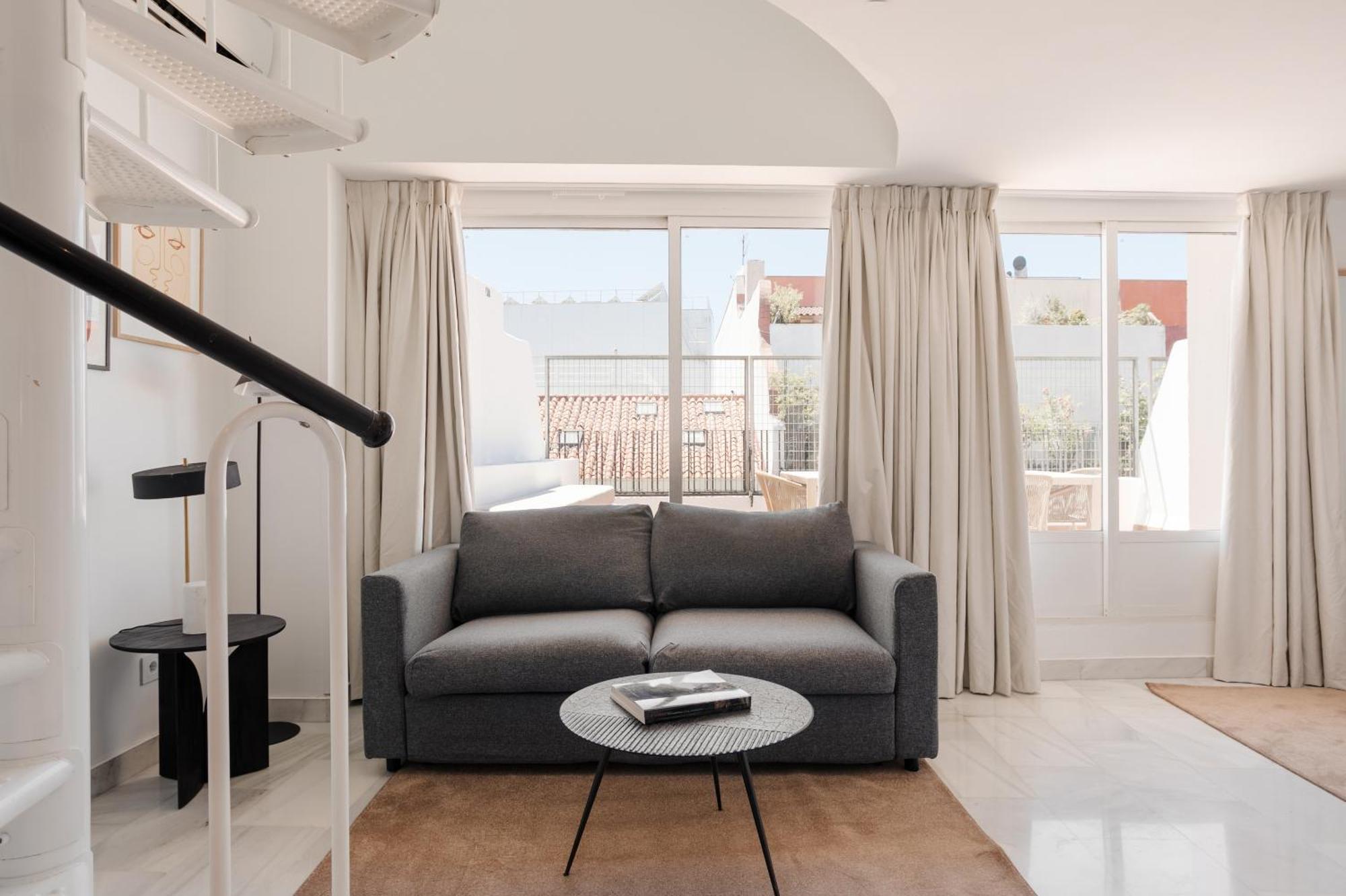 Aparthotel Sonder Santa Ana à Madrid Extérieur photo