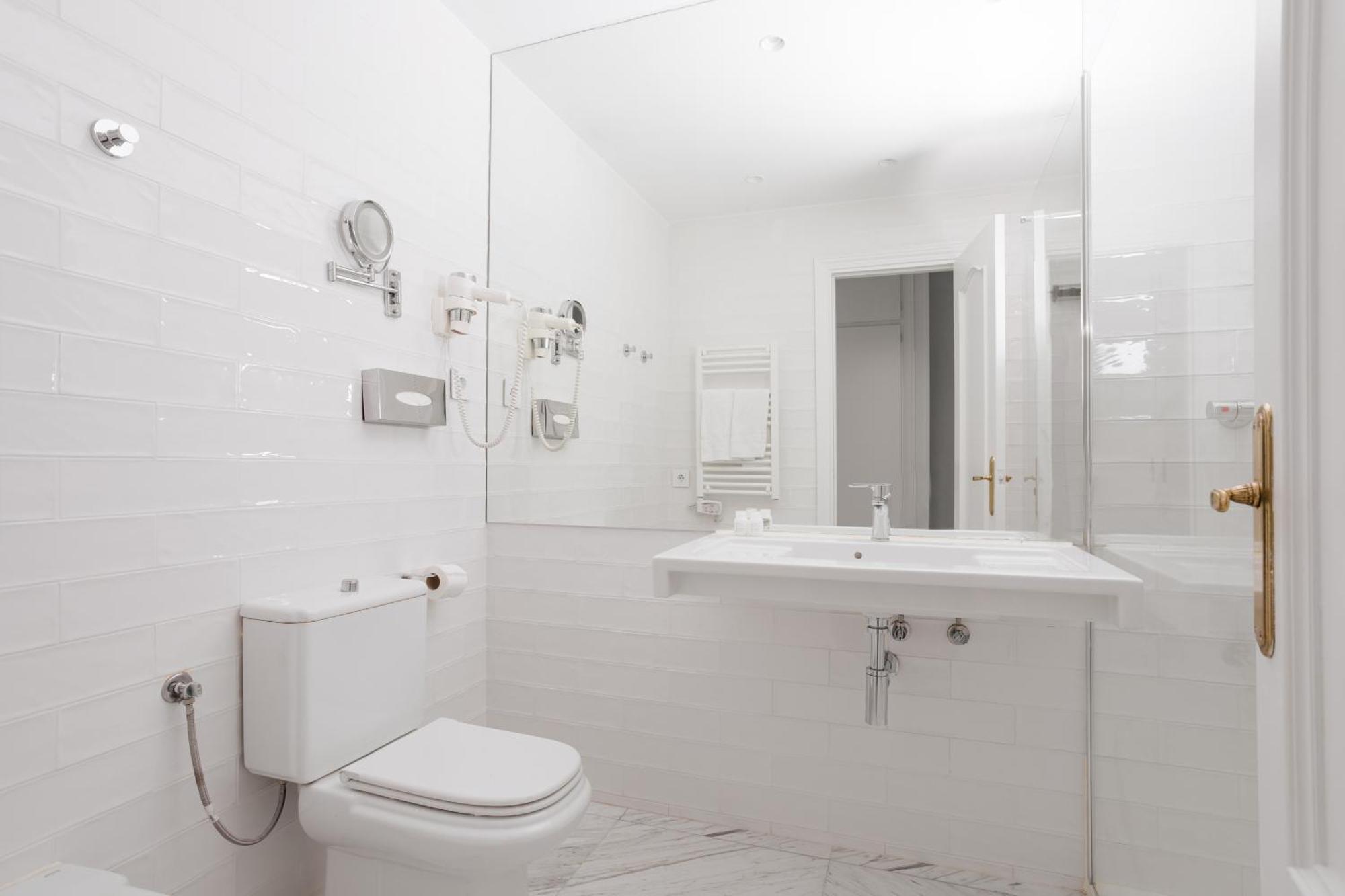 Aparthotel Sonder Santa Ana à Madrid Extérieur photo