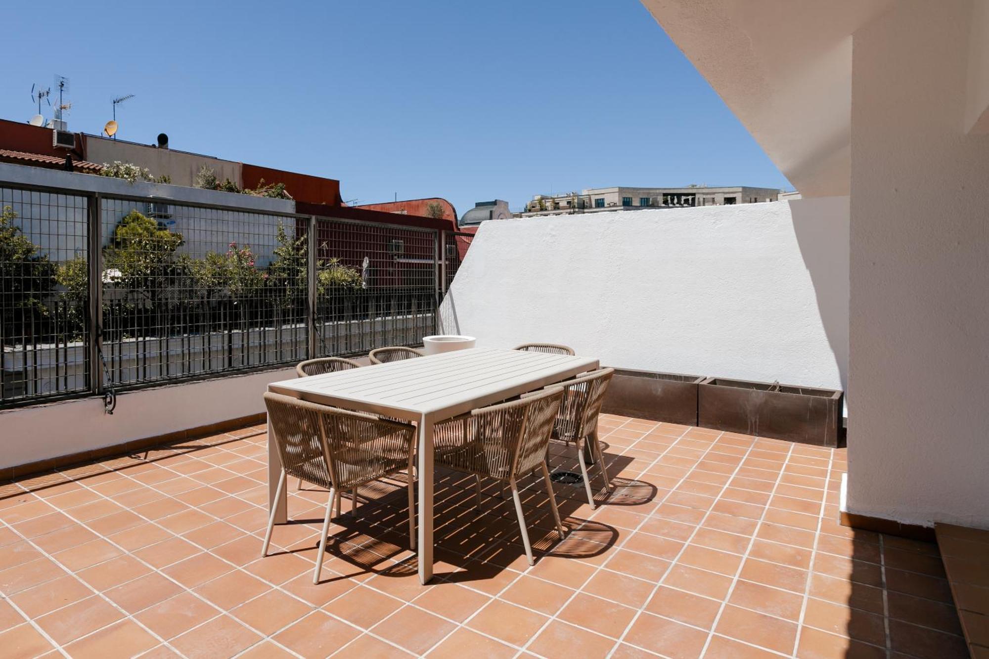 Aparthotel Sonder Santa Ana à Madrid Extérieur photo