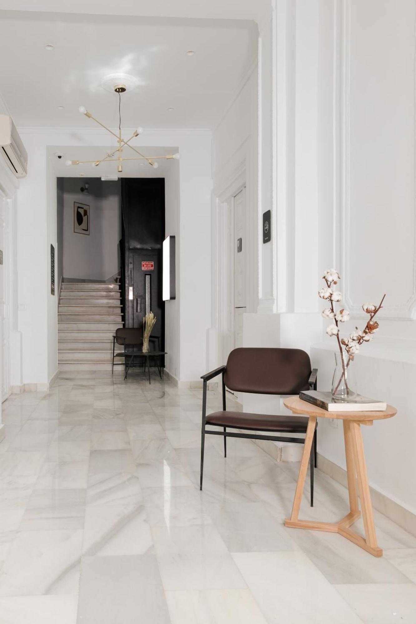 Aparthotel Sonder Santa Ana à Madrid Extérieur photo
